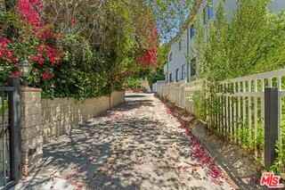 5216 Sale Ave - Photo 4 of 8