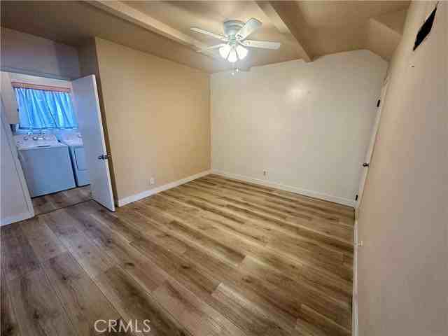 205 18th St - Photo 6 of 8