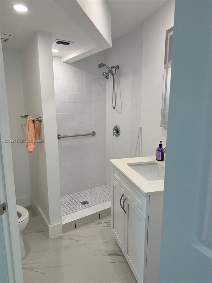 13889 Sw 103rd Ln - Photo 2 of 8