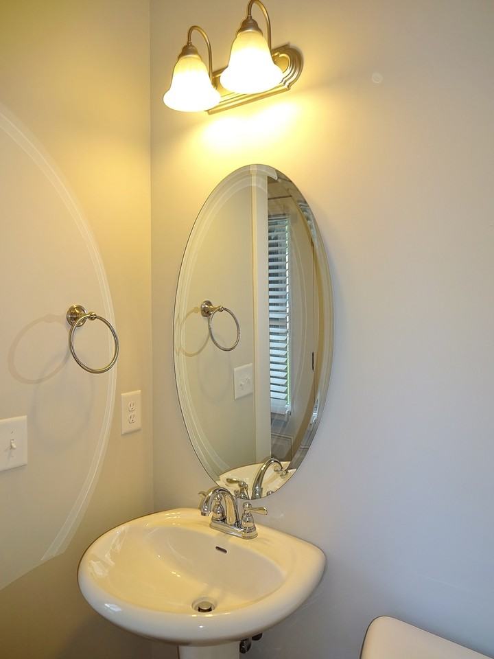555 Polo Way - Photo 3 of 25