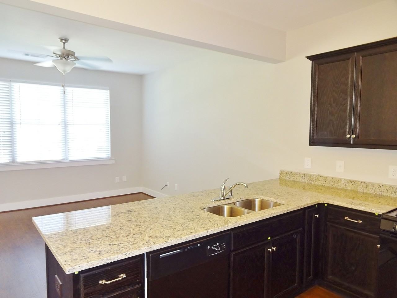555 Polo Way - Photo 6 of 25