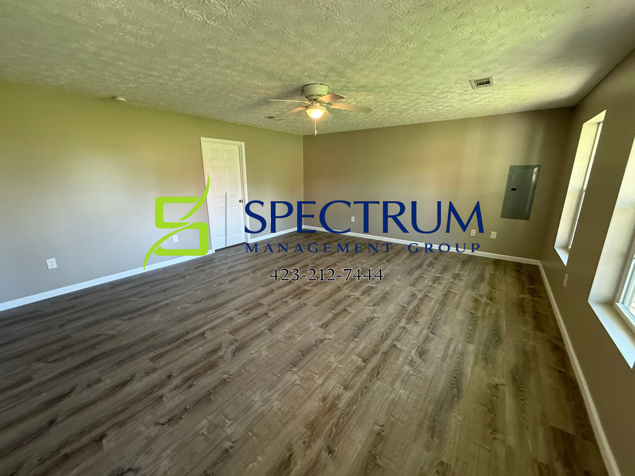 1042 Rosella Dr - Photo 4 of 17