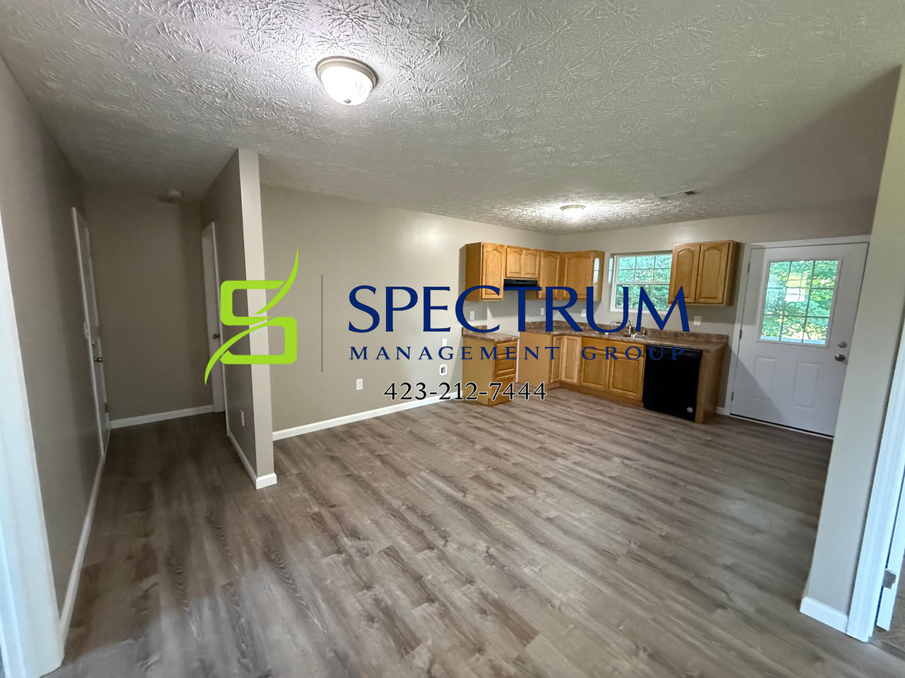 1042 Rosella Dr - Photo 5 of 17
