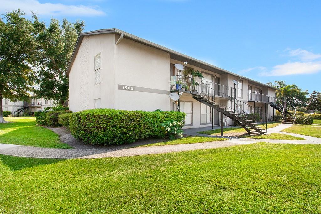 1905 Caralee Blvd