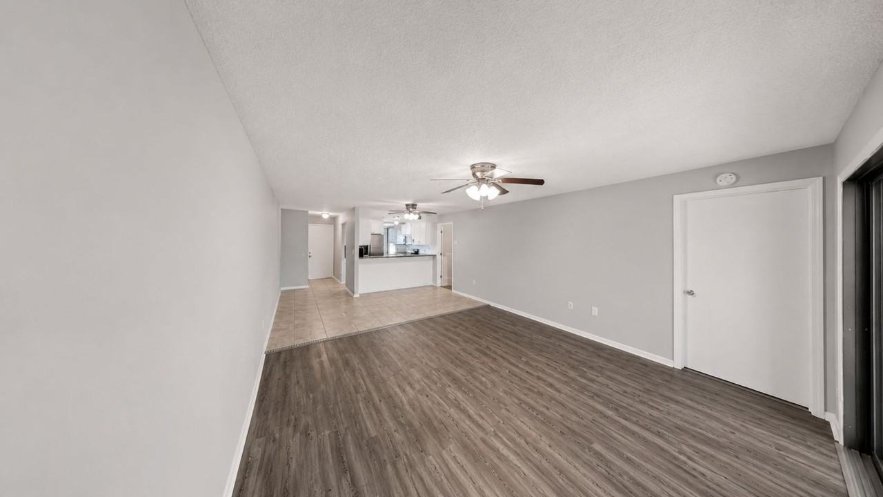 4602 Lafayette Ave - Photo 5 of 11