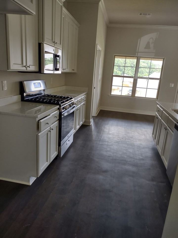 464 464 Silver Hill Drive - Photo 5 of 20