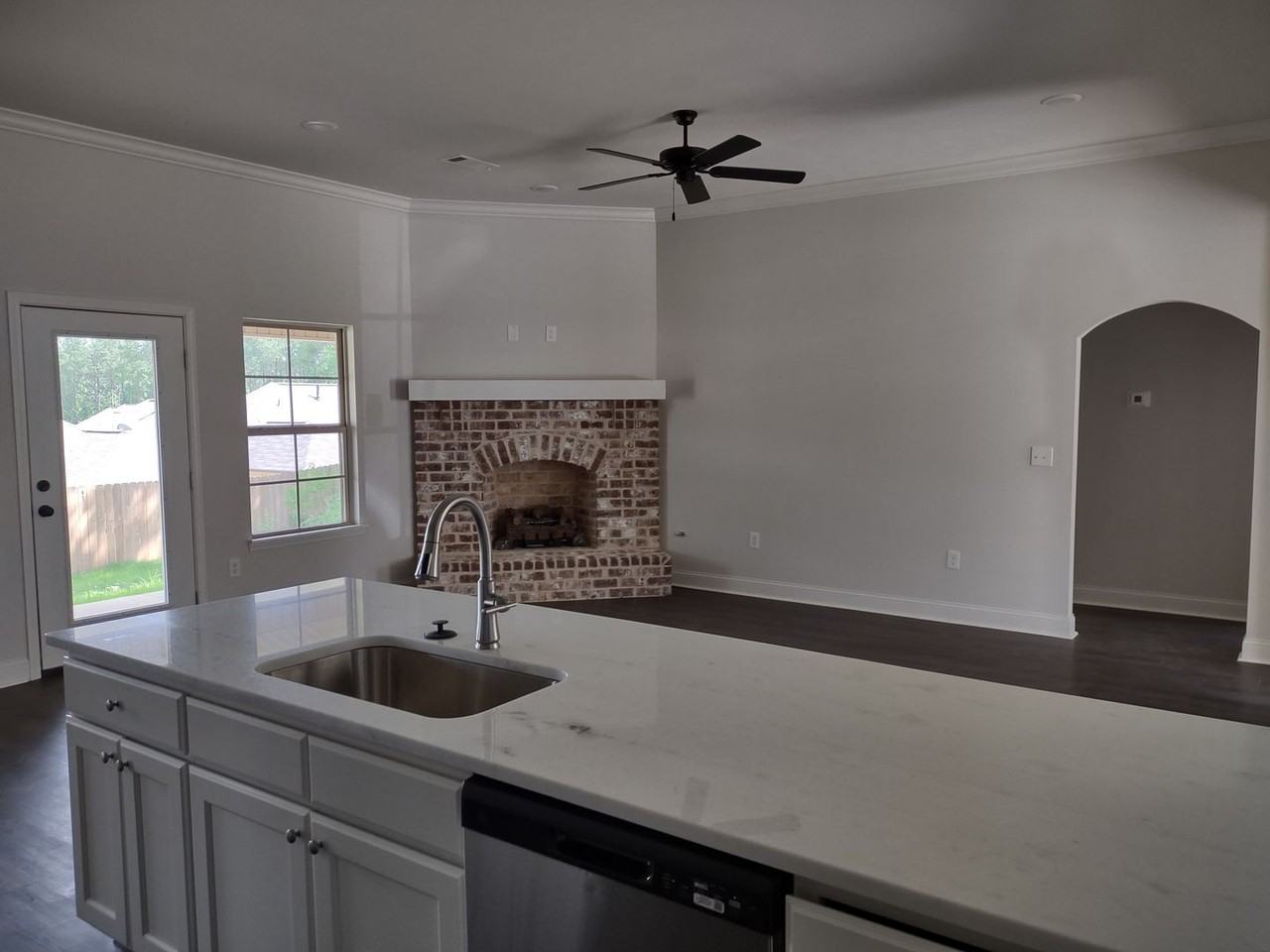 464 464 Silver Hill Drive - Photo 6 of 20