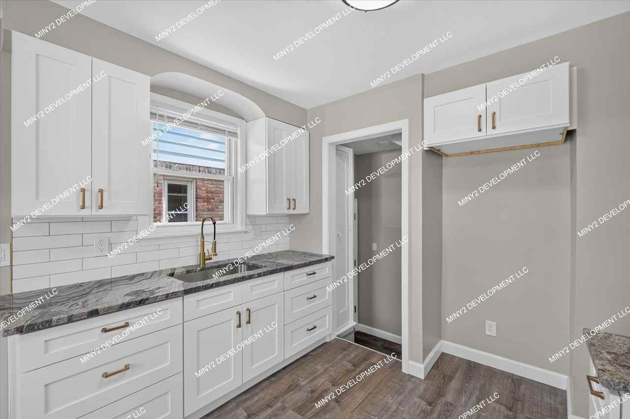 16836 Rutherford St - Photo 4 of 35