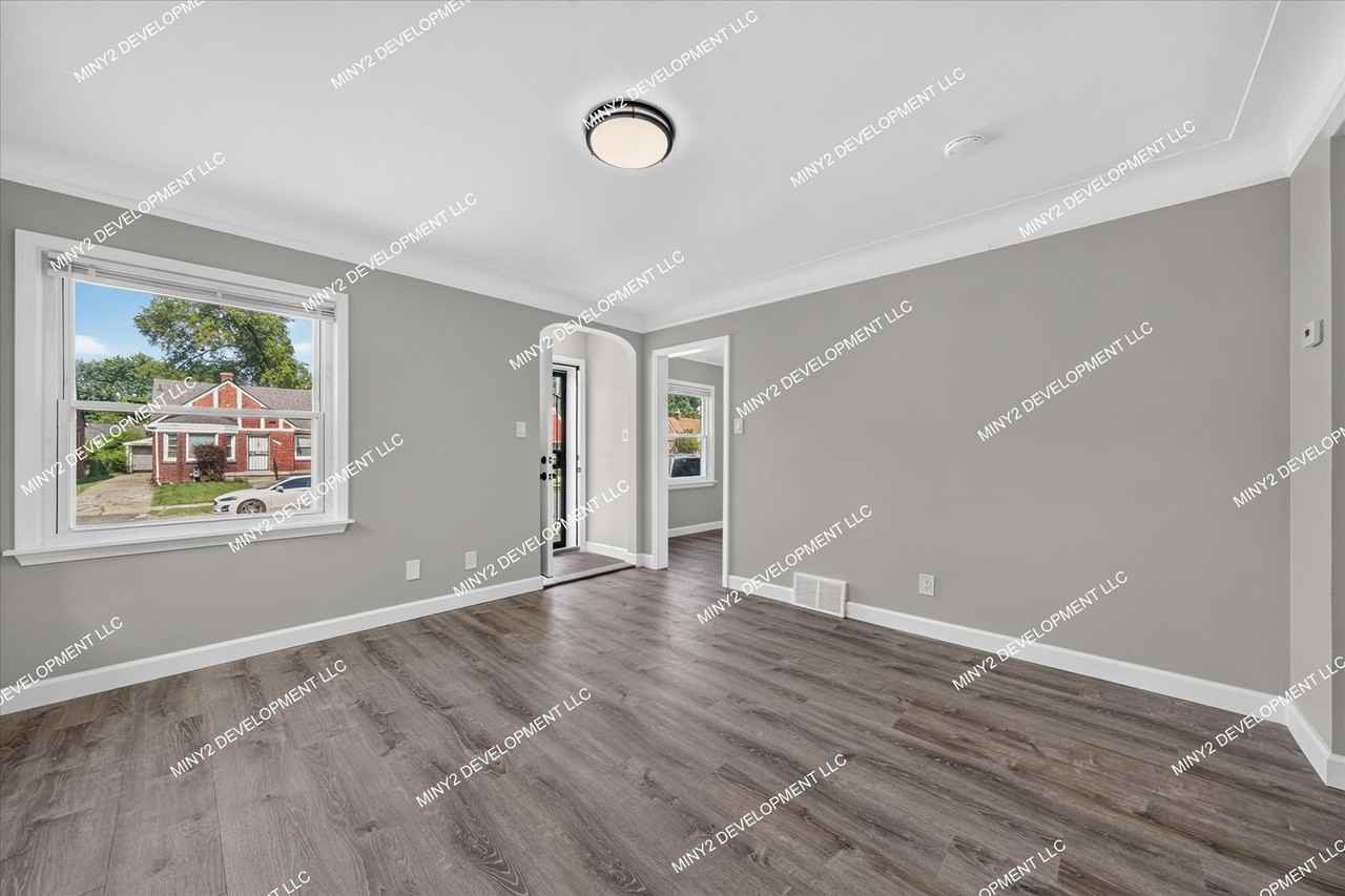 16836 Rutherford St - Photo 6 of 35