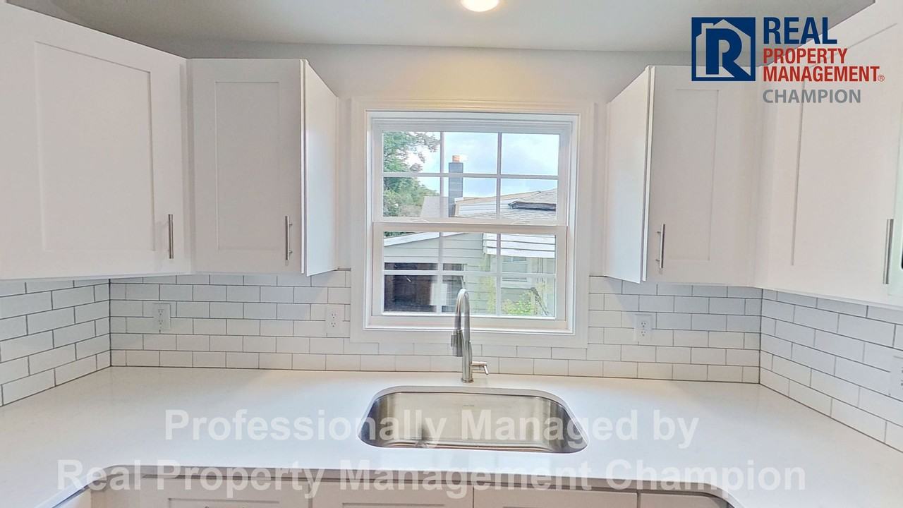 1005 Chestnut St - Photo 5 of 14
