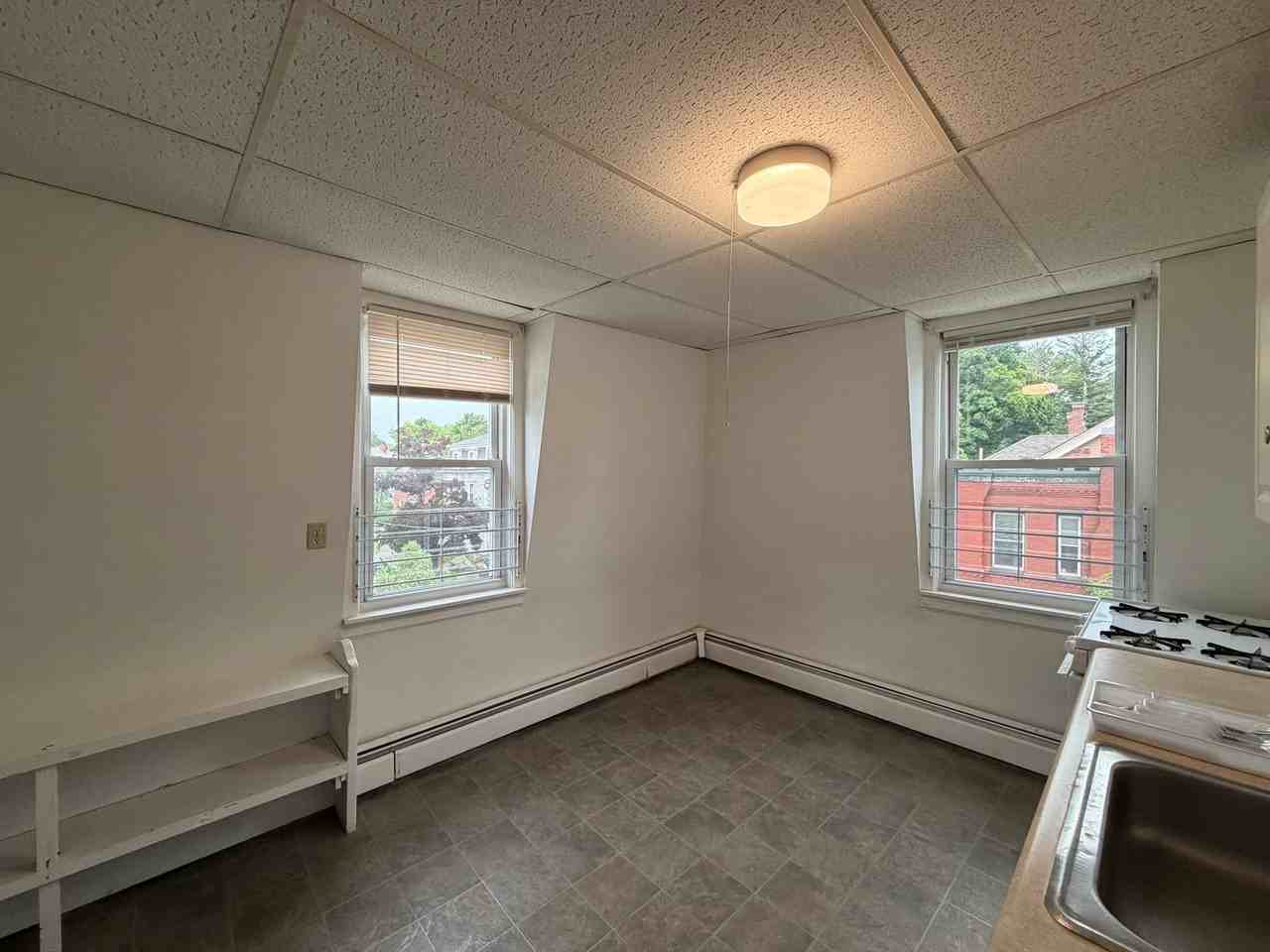 4 Park St - Photo 2 of 12