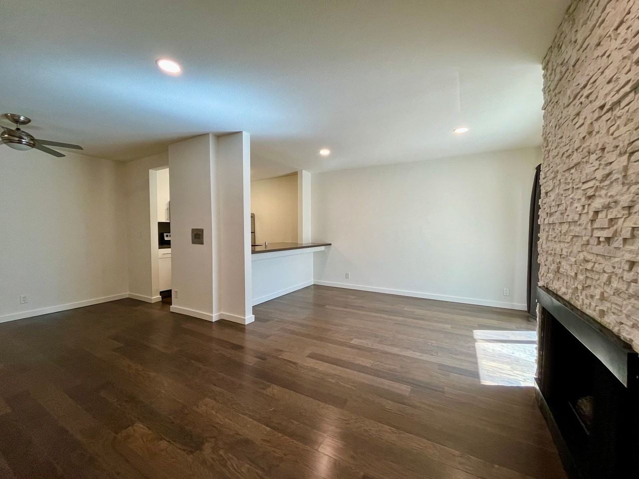 141 S Clark Dr #307 - Photo 5 of 12