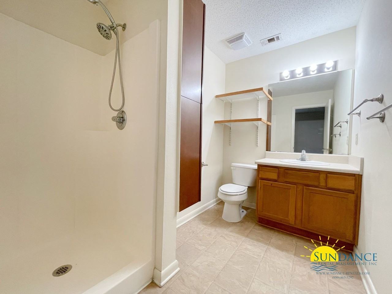 816 Lark St #8 - Photo 7 of 23