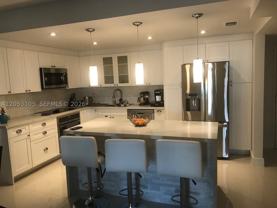 19390 Collins Ave #417 - Photo 1 of 1