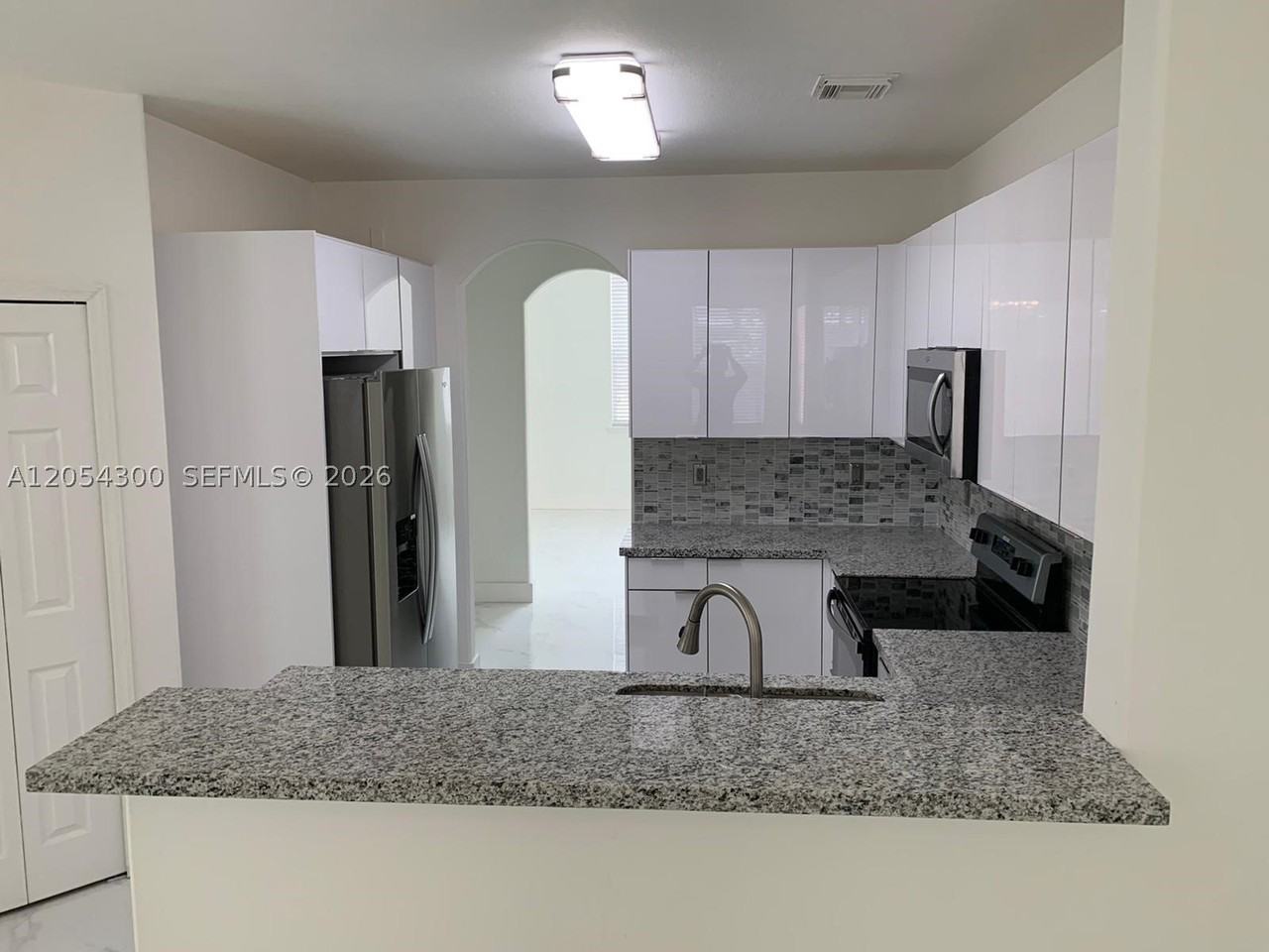 14020 Sw 152nd Ter - Photo 5 of 33