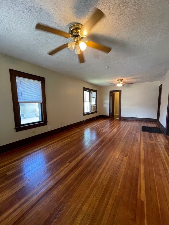 1413 Center St - Photo 2 of 28