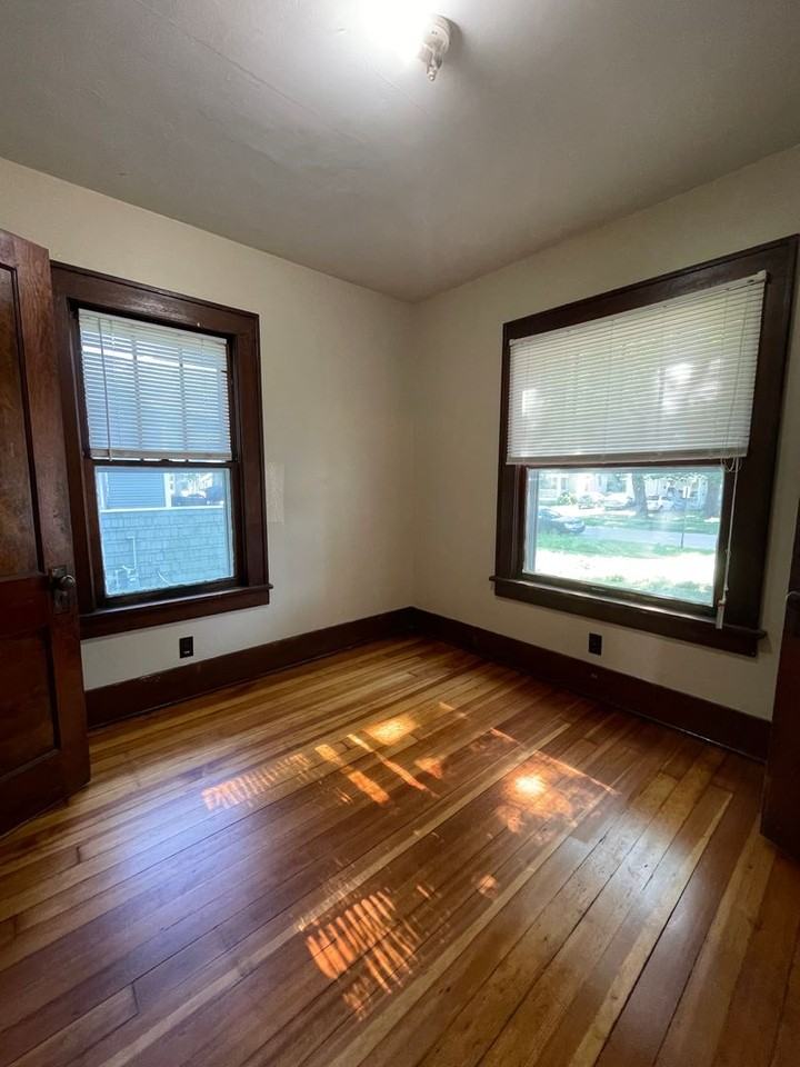 1413 Center St - Photo 7 of 28