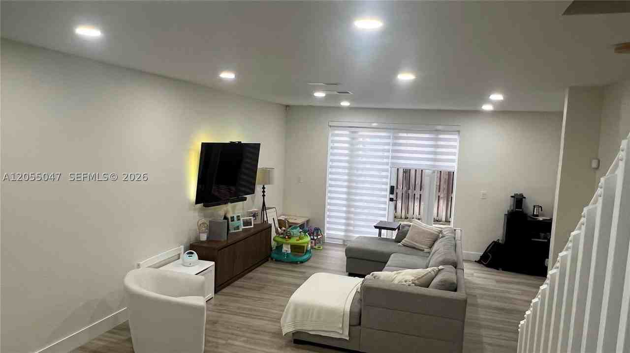 13540 Nw 7th Ct #13540 - Photo 2 of 18