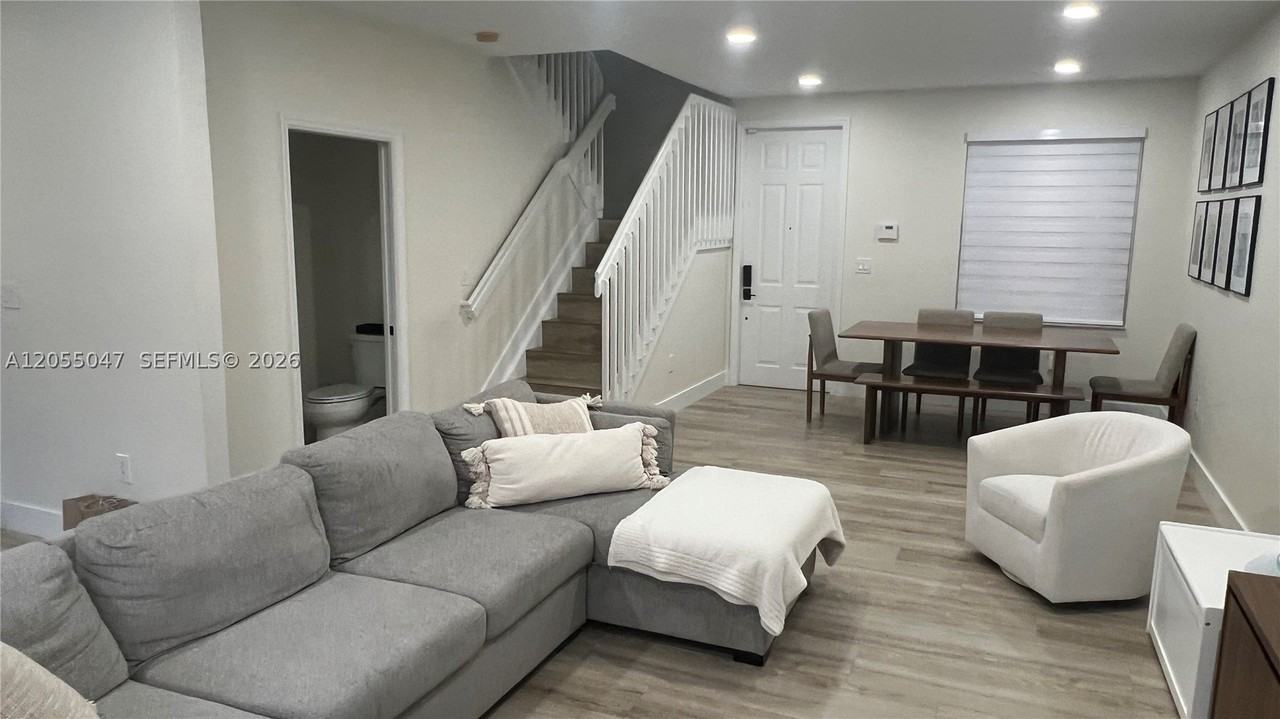 13540 Nw 7th Ct #13540 - Photo 4 of 18