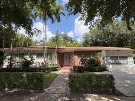 featured image of 828 Lorca St