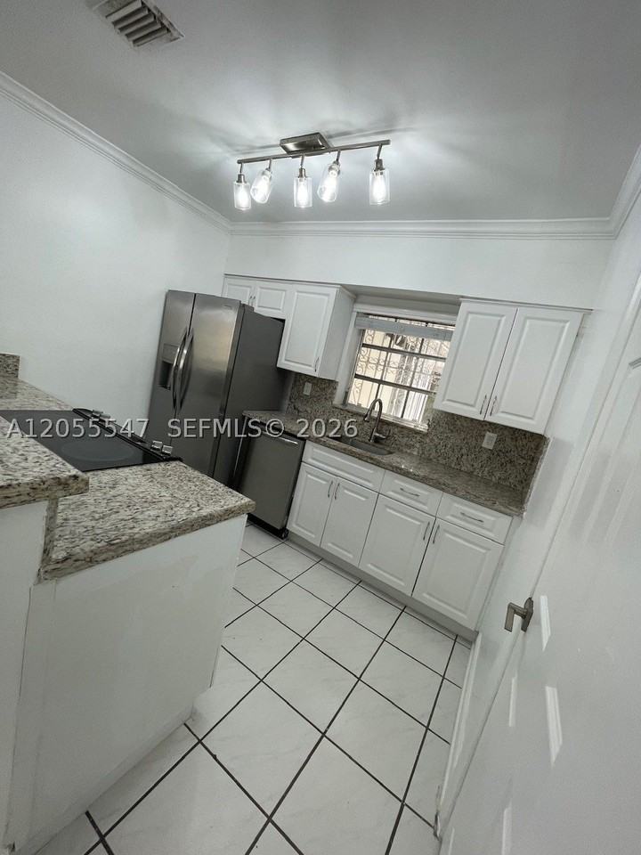 828 Lorca St - Photo 5 of 24