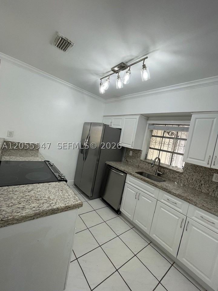 828 Lorca St - Photo 6 of 24