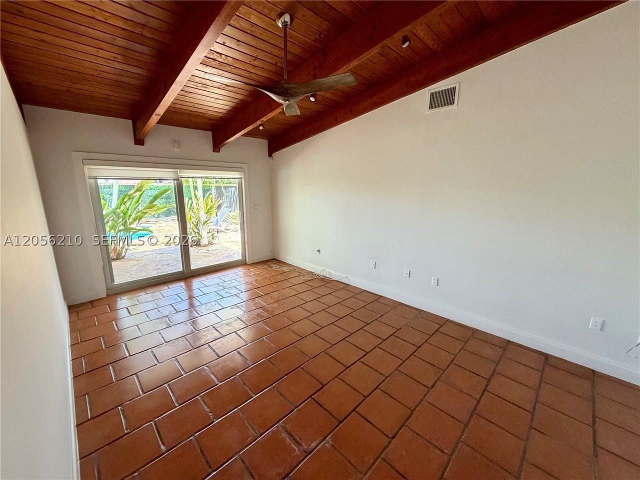 9340 Jamaica Dr - Photo 6 of 19