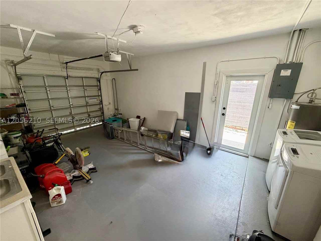 9340 Jamaica Dr - Photo 7 of 19