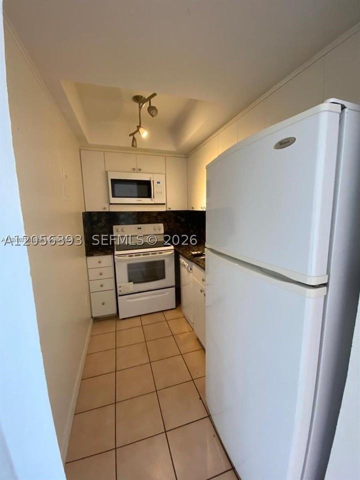 4713 Nw 7th St #306-1 - Photo 4 of 20
