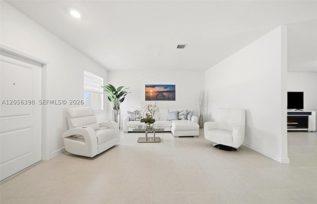 13249 Sw 189th Ter #13249 - Photo 3 of 23