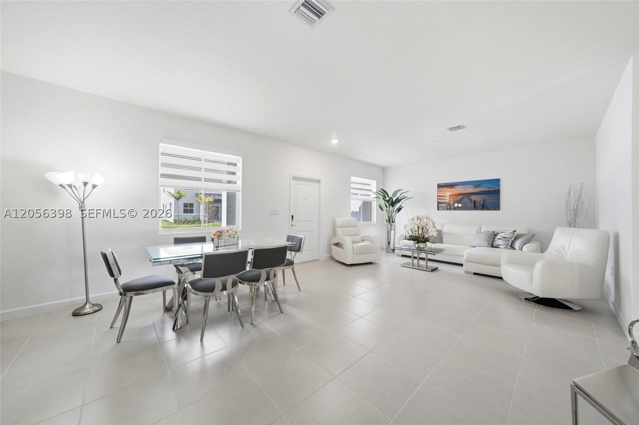 13249 Sw 189th Ter #13249 - Photo 4 of 23