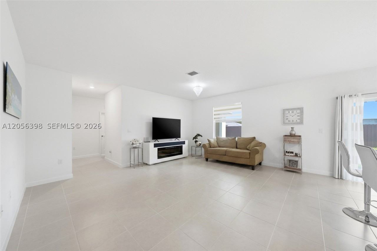 13249 Sw 189th Ter #13249 - Photo 5 of 23