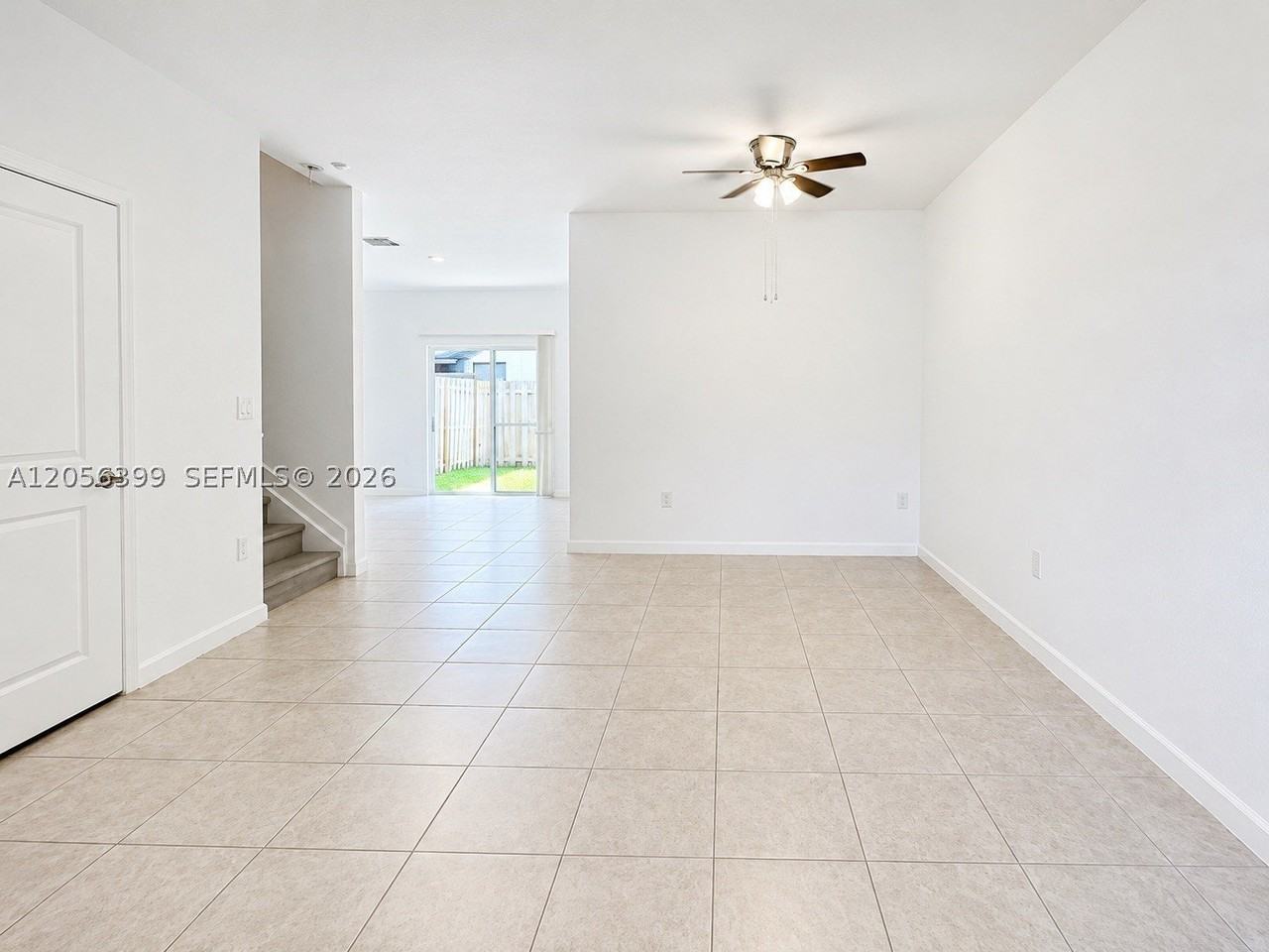 2637 Se 12th St - Photo 4 of 16