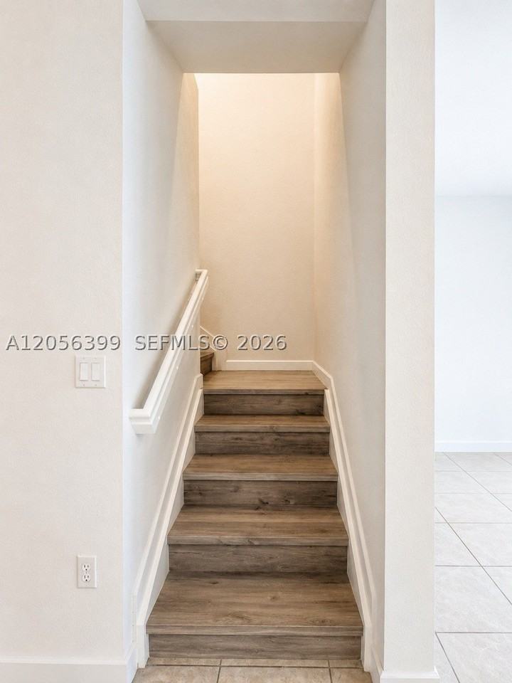 2637 Se 12th St - Photo 5 of 16