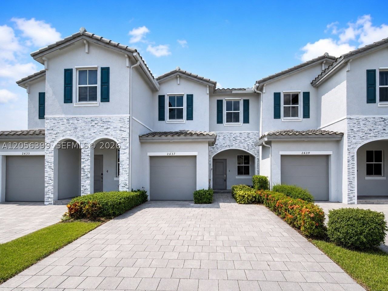2637 Se 12th St - Photo 6 of 16