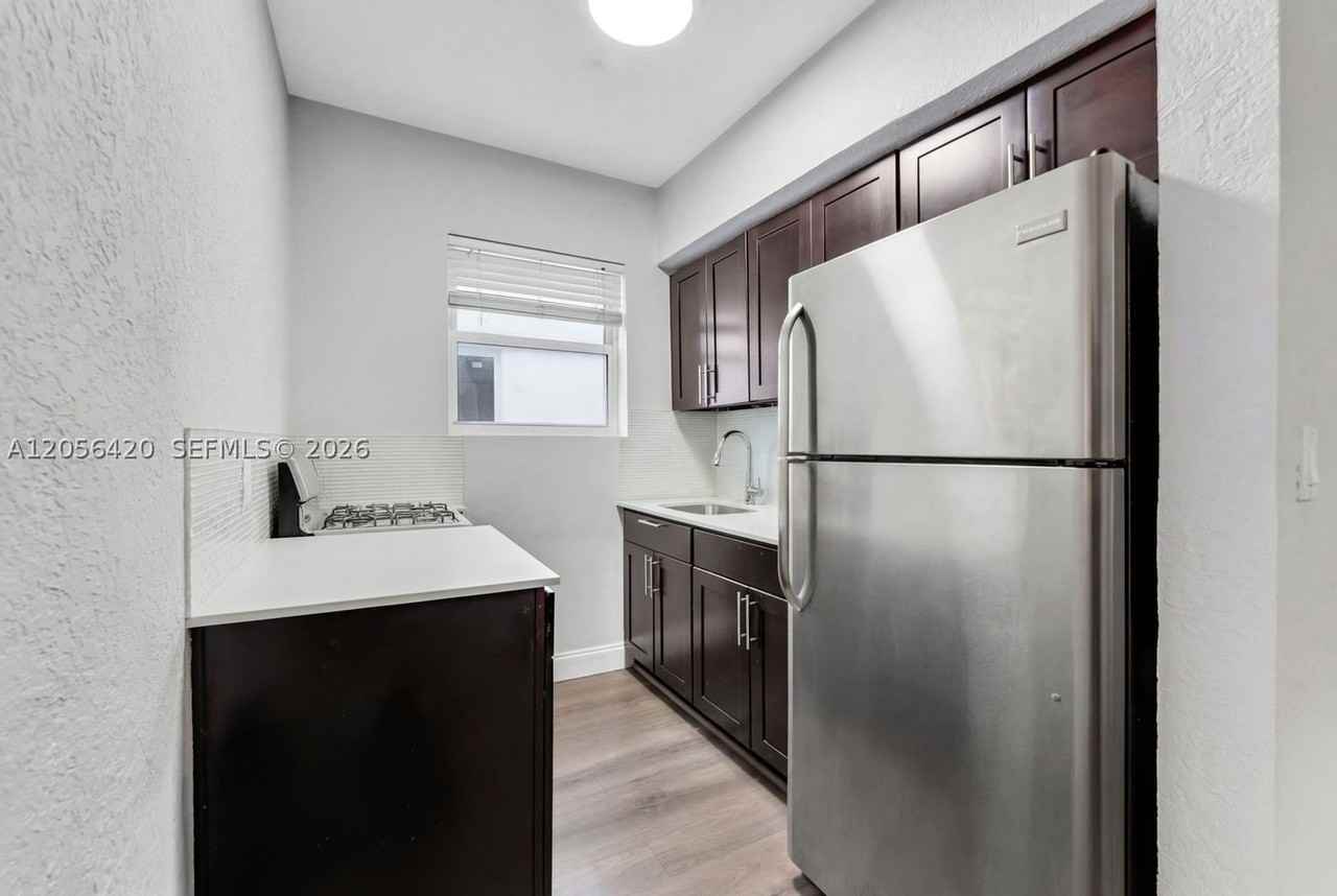 7334 Harding Ave #6 - Photo 4 of 9