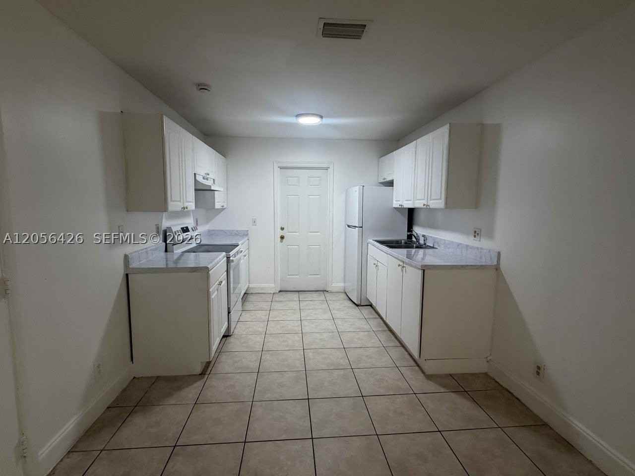 1132 Ne 5th Ave #2 - Photo 5 of 16