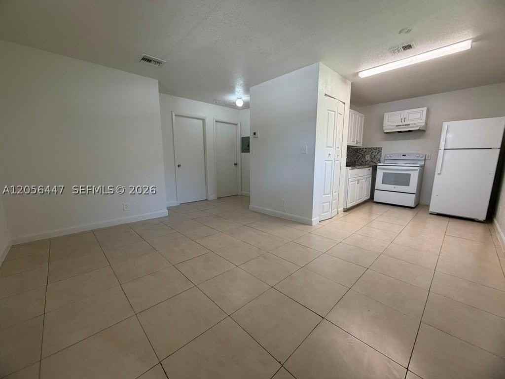 919 Nw 2nd Ave #1 - Photo 5 of 44