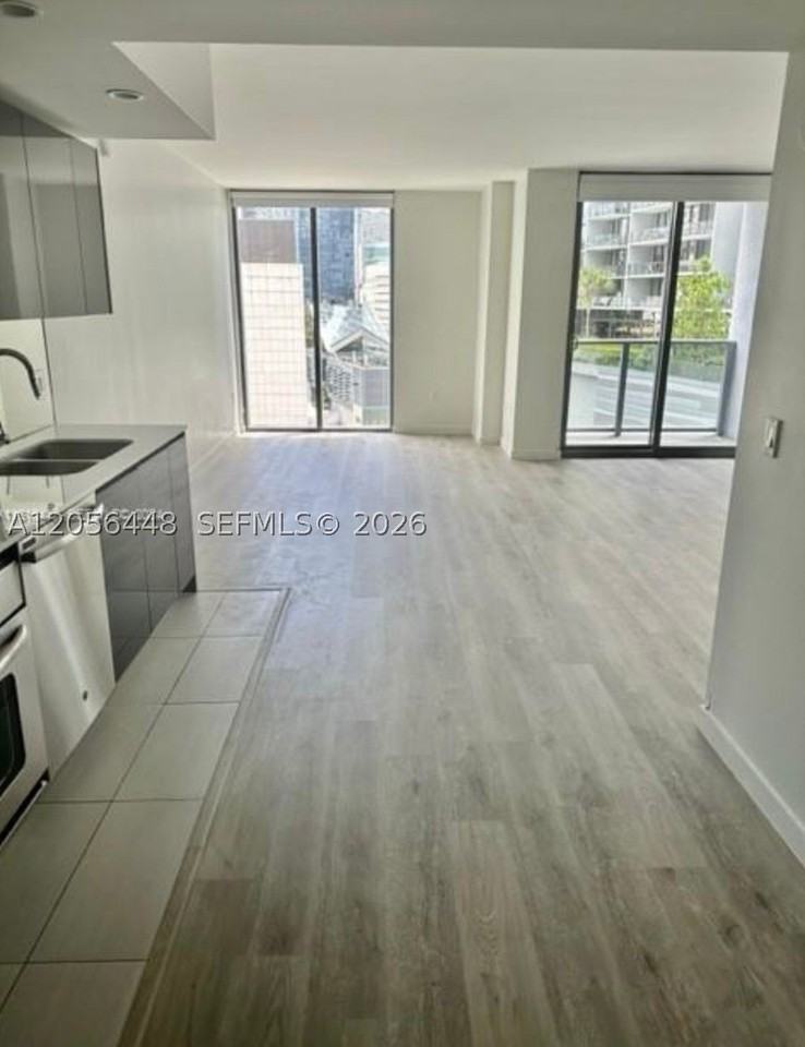 31 Se 6th St #1503 - Photo 4 of 8