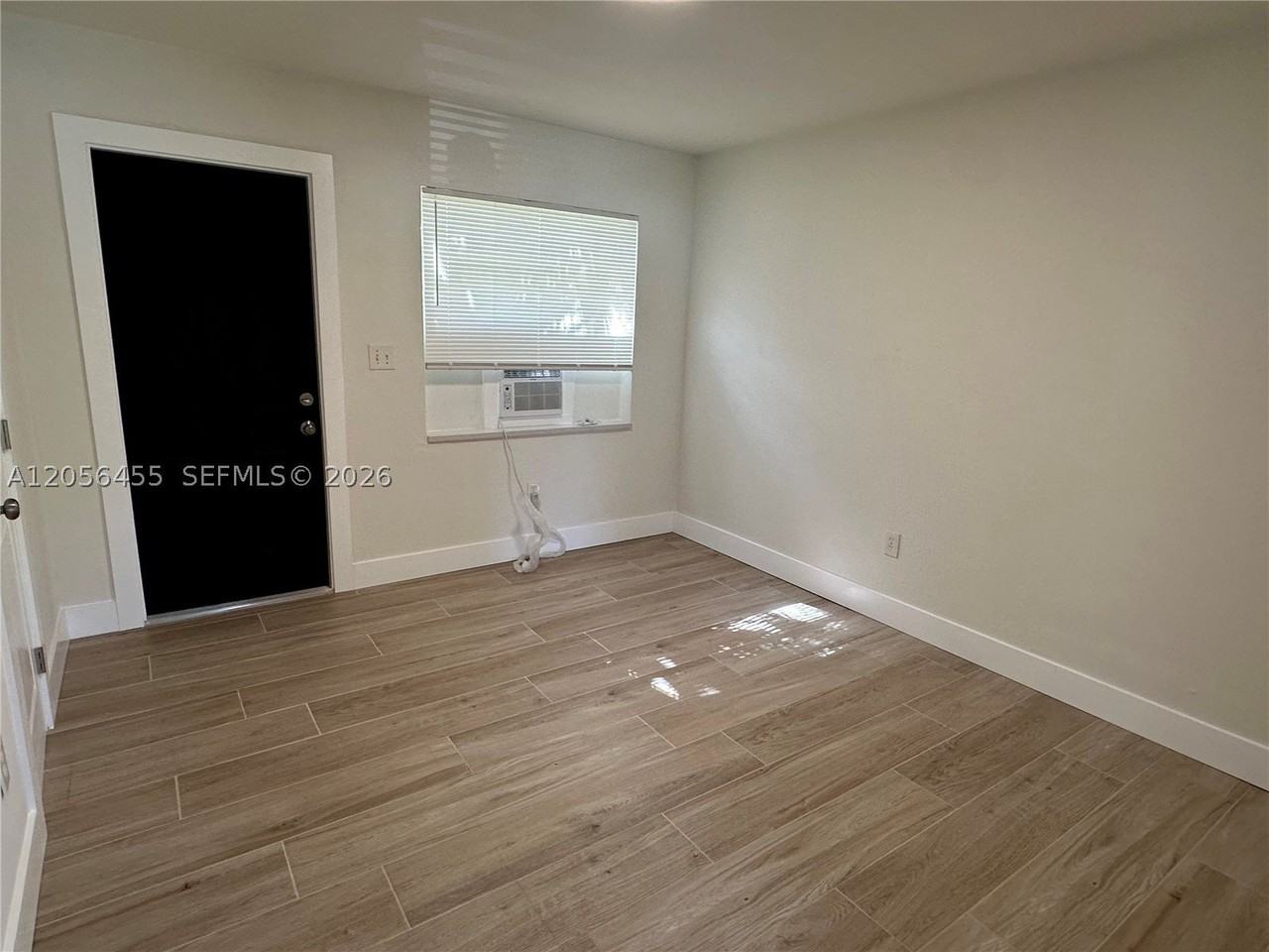 1048 Avenue E #3 - Photo 2 of 10