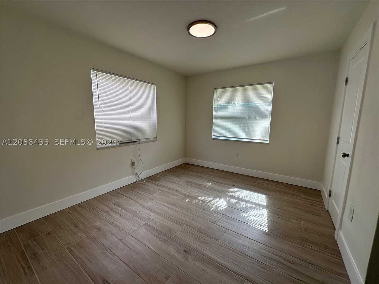 1048 Avenue E #3 - Photo 6 of 10