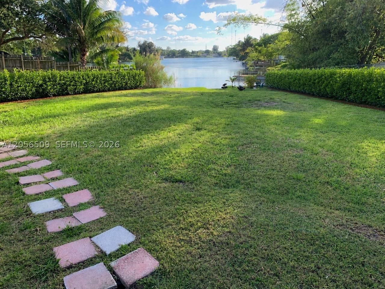 3300 Sw 32nd Ave - Photo 2 of 14