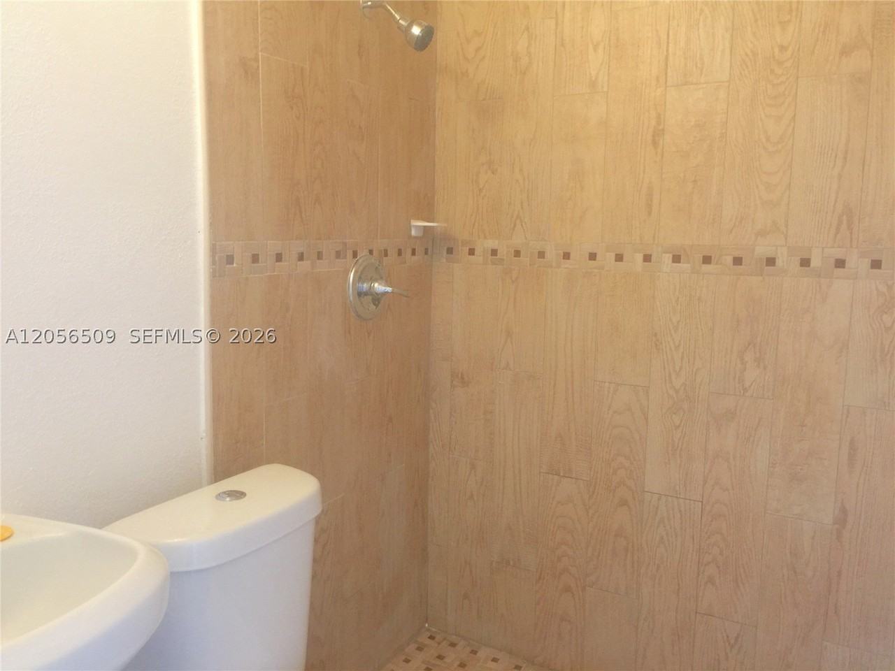 3300 Sw 32nd Ave - Photo 7 of 14