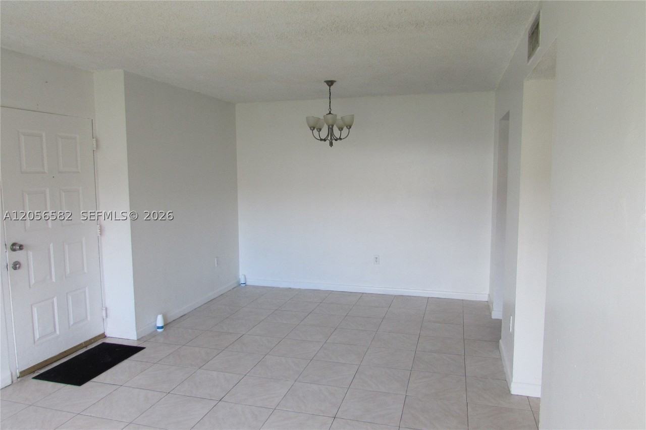 7411 Sw 152nd Ave #6-101 - Photo 3 of 11