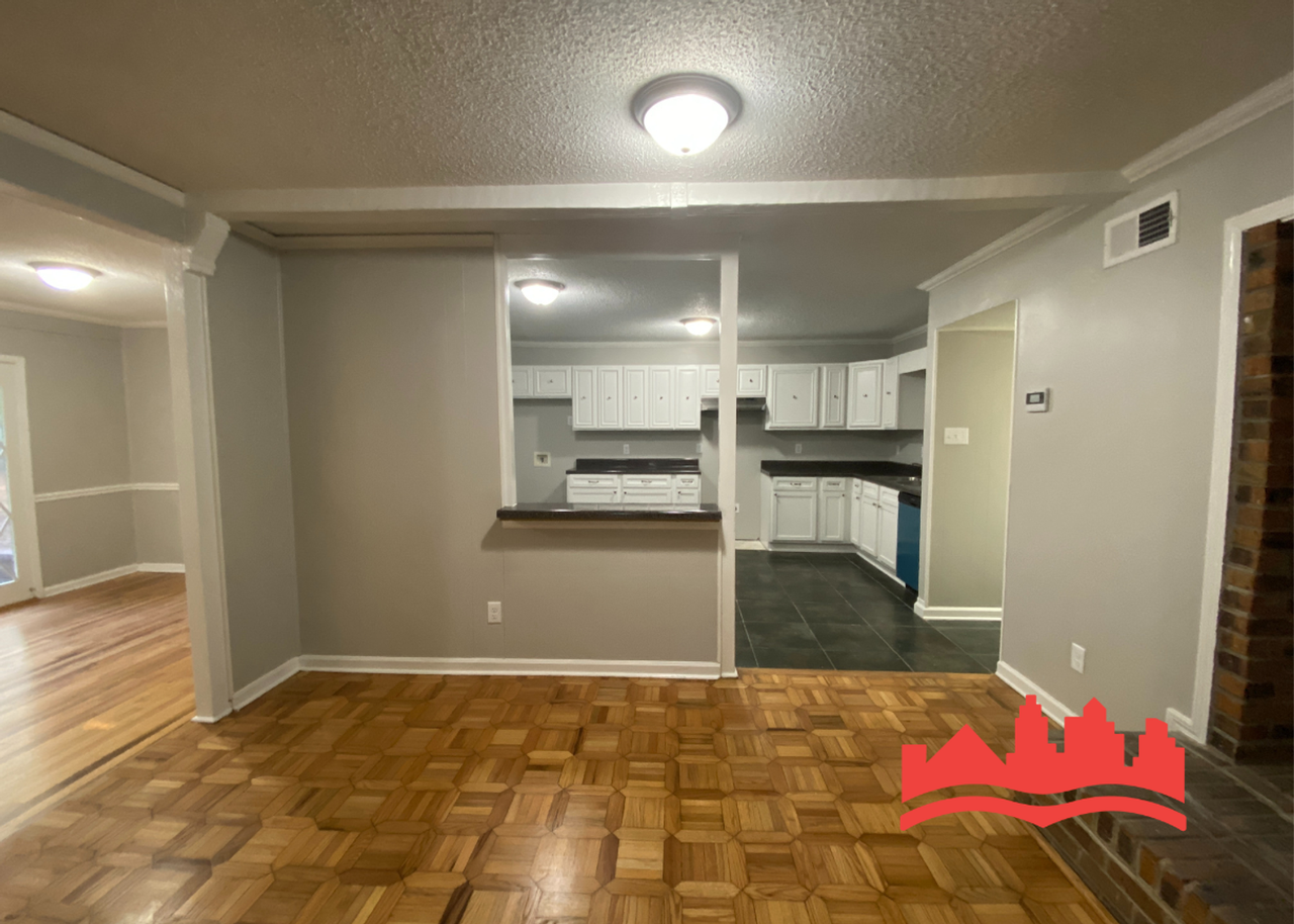 4242 Escrow St - Photo 4 of 25