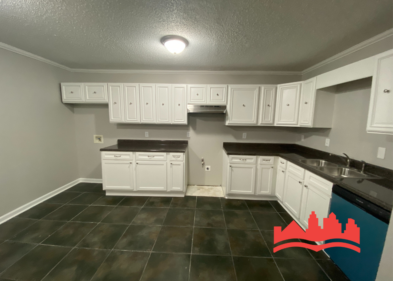 4242 Escrow St - Photo 7 of 25