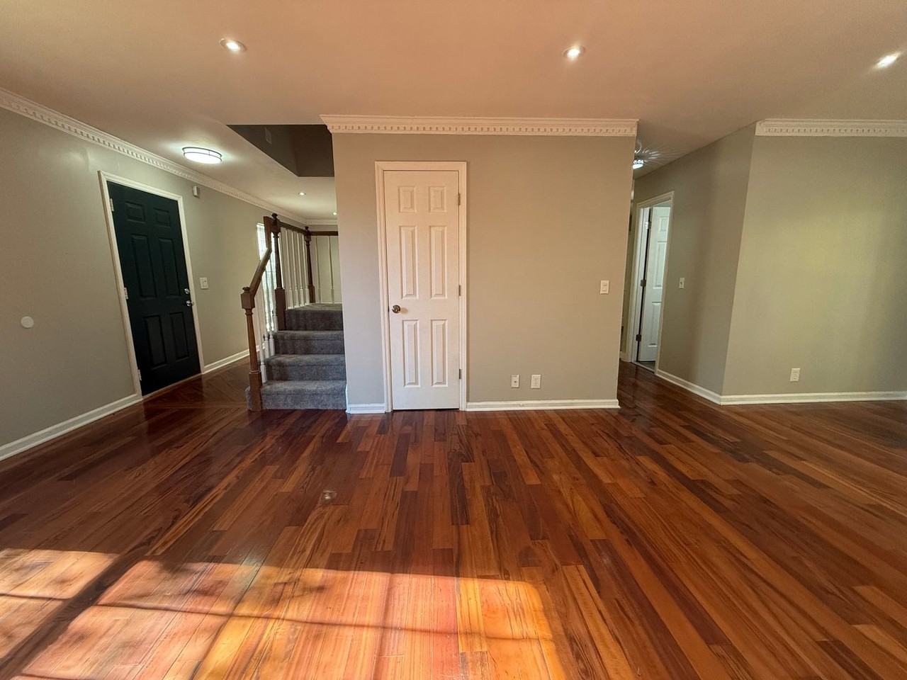 1628 Hunters Branch Rd - Photo 2 of 30