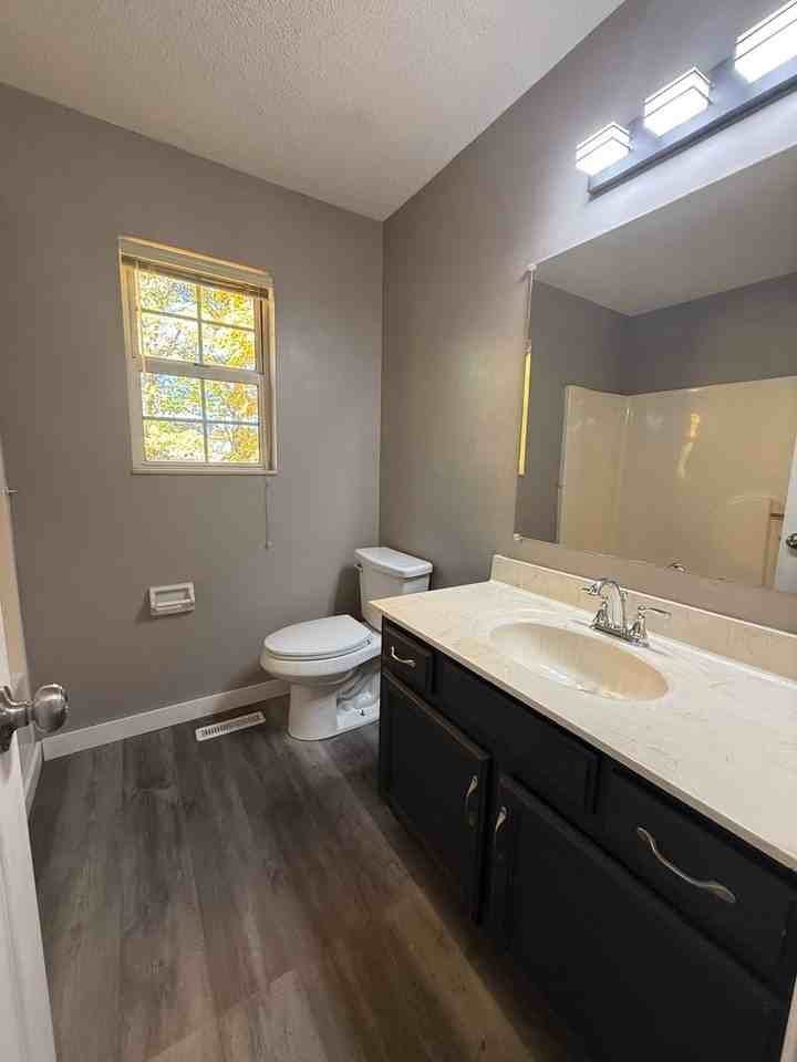 1628 Hunters Branch Rd - Photo 3 of 30