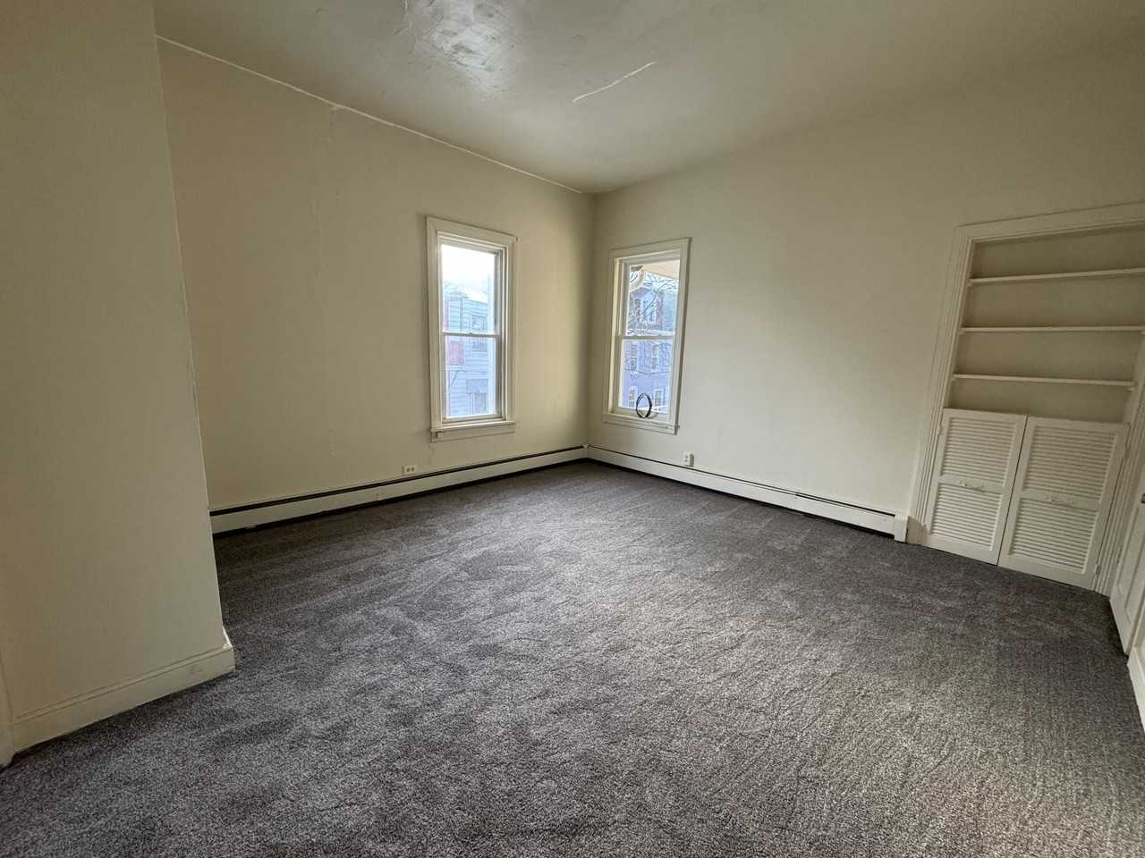 545 W Philadelphia St #B - Photo 3 of 10