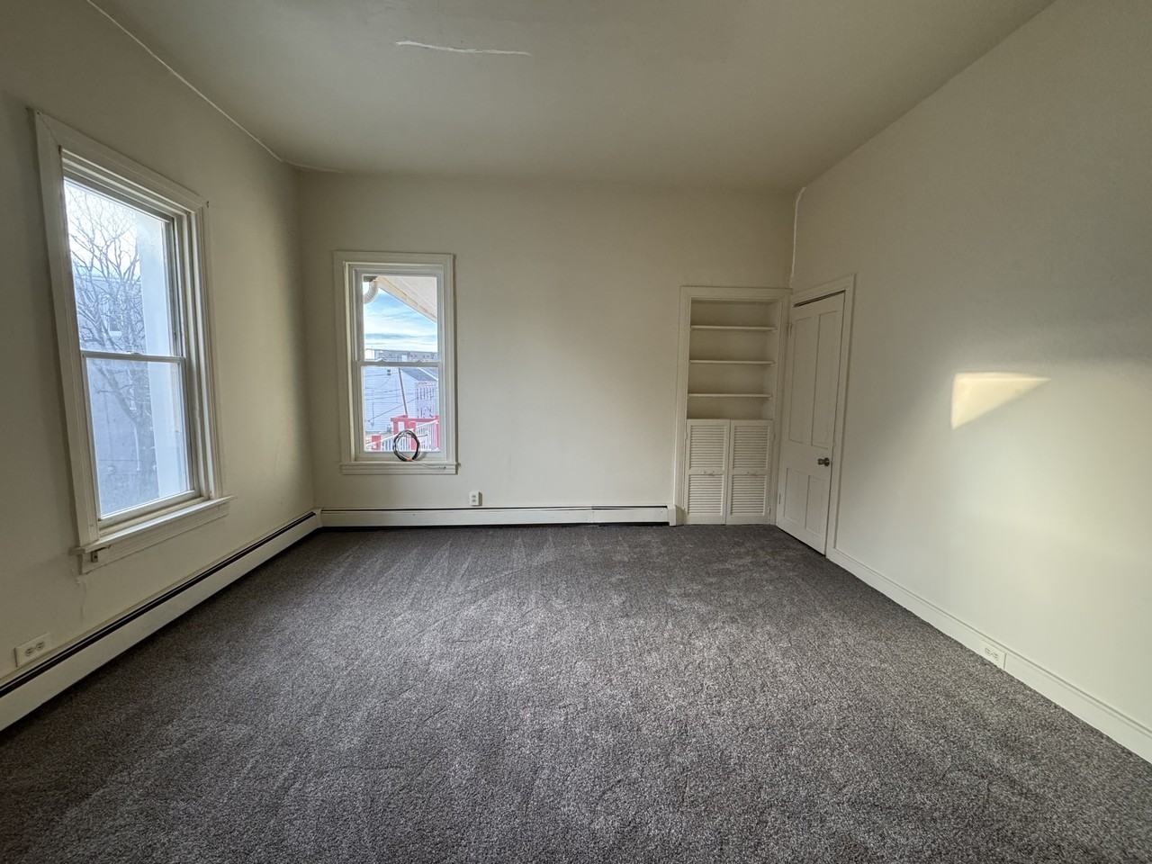 545 W Philadelphia St #B - Photo 4 of 10